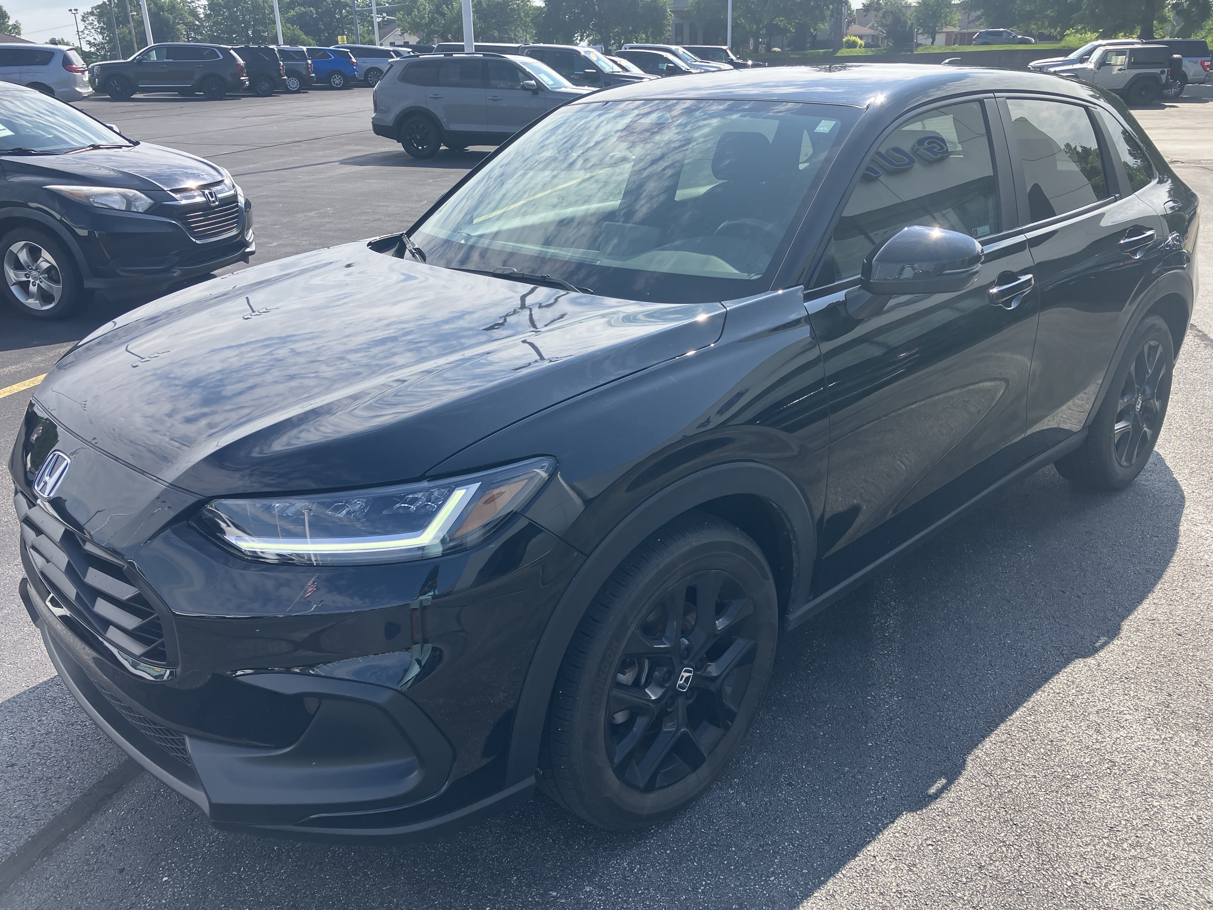 Used 2024 Honda HR-V Sport image 3