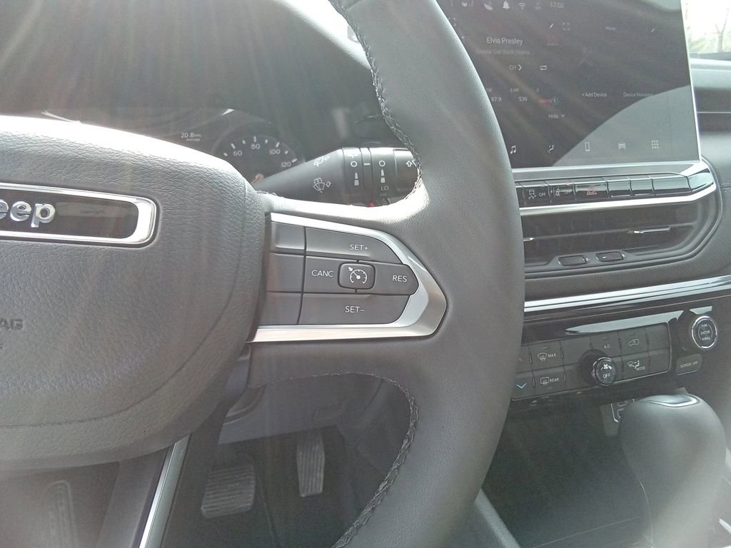 New 2026 Jeep Compass Latitude image 18