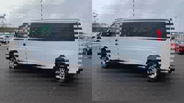 New 2026 Chevrolet Express 3500 LS image 6