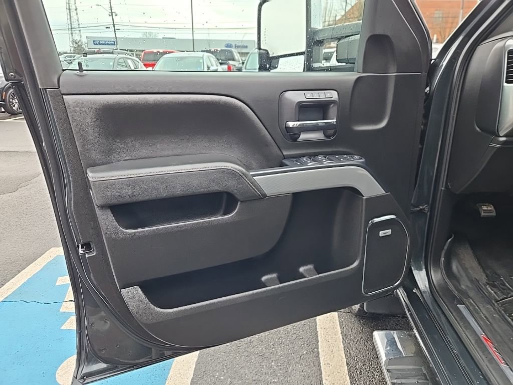 Used 2019 Chevrolet Silverado 3500 LTZ w/ Duramax Plus Package image 12
