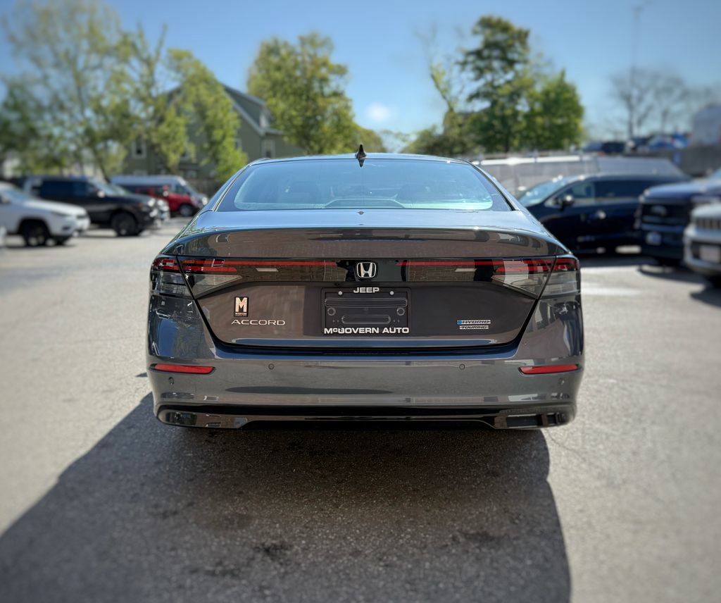 Used 2024 Honda Accord Touring image 10