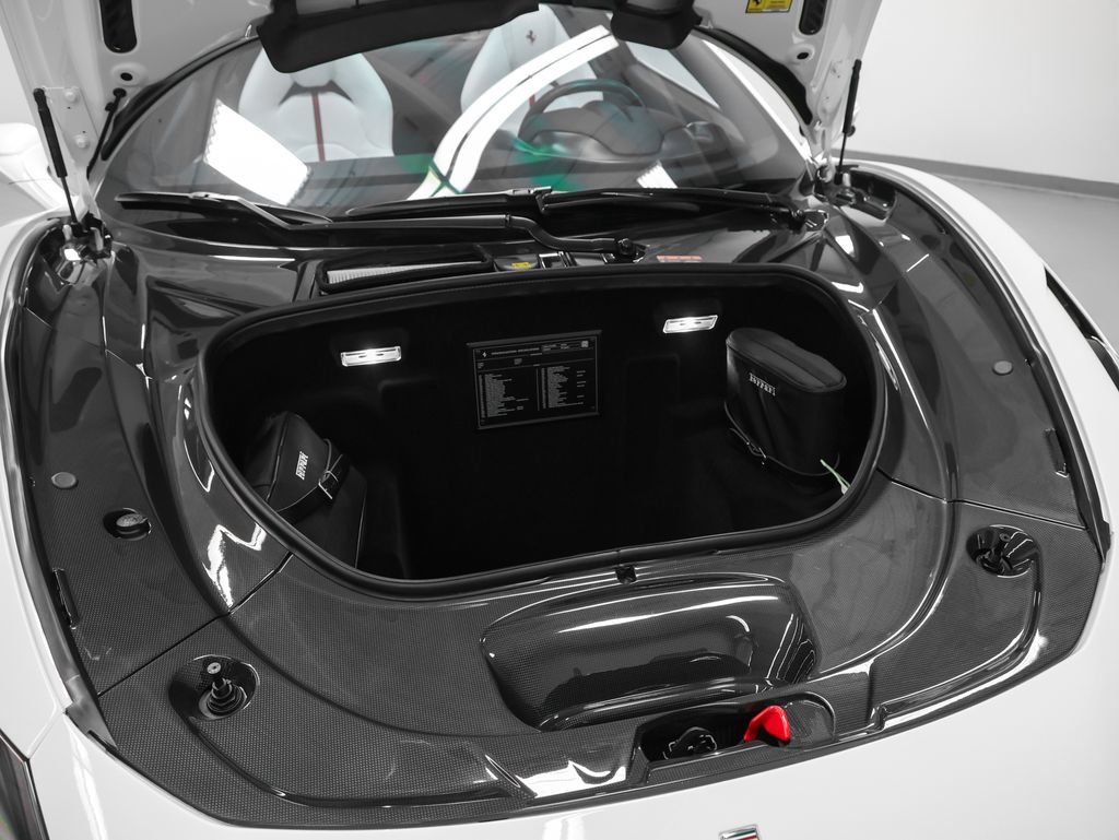 Certified 2022 Ferrari F8 Tributo RWD image 16