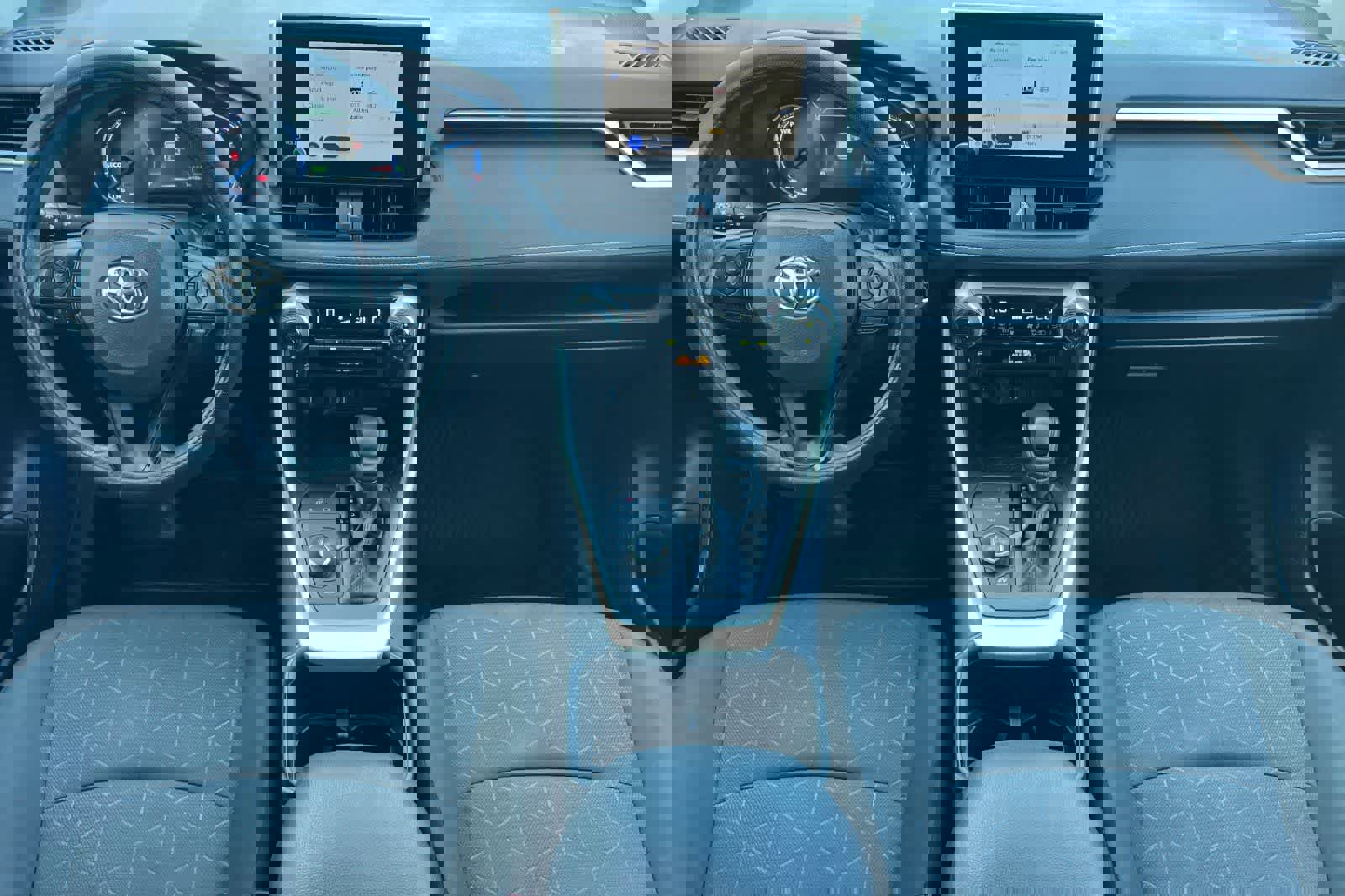 Used 2023 Toyota RAV4 AWD Hybrid image 4