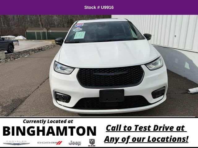 Used 2023 Chrysler Pacifica Limited w/ S Appearance Package image 4