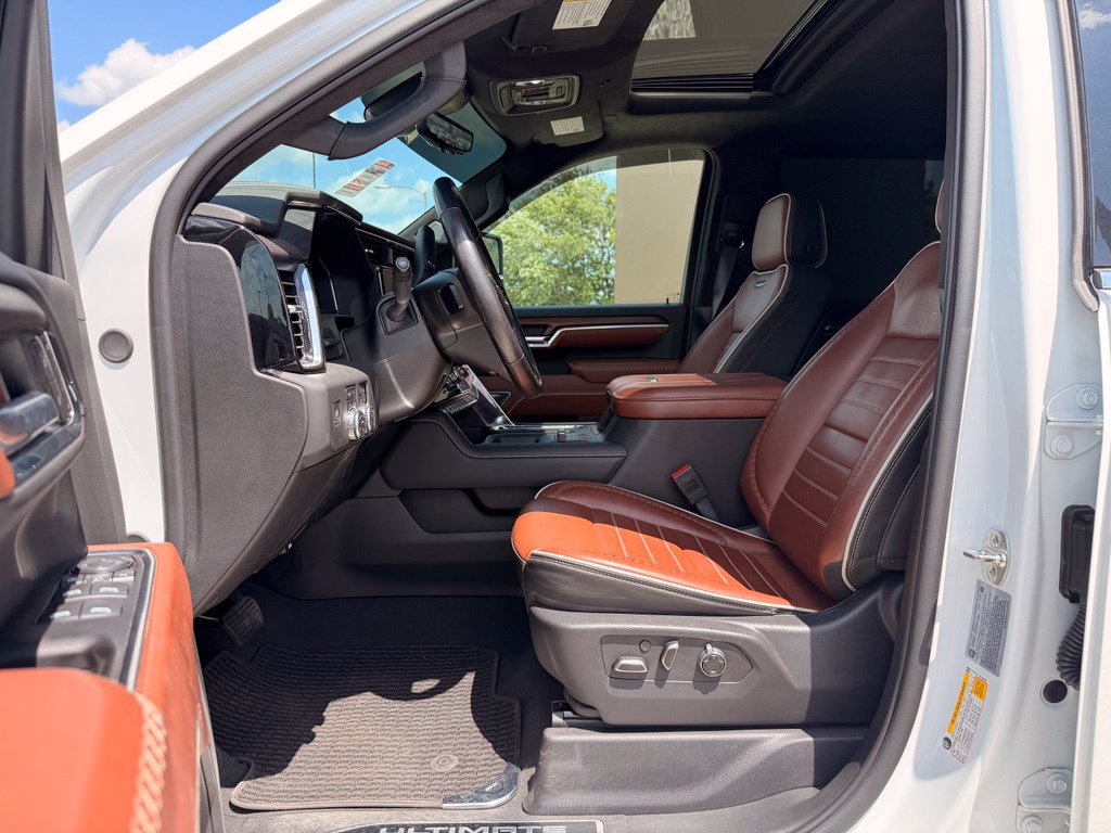 Used 2025 GMC Sierra 3500 Denali Ultimate w/ Snow Plow Prep/Camper Package AWD/4WD image 2