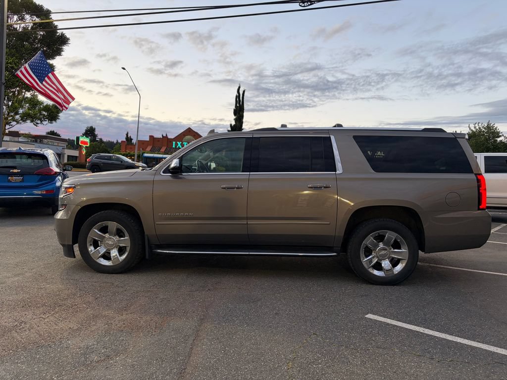 Used 2017 Chevrolet Suburban Premier AWD/4WD image 2