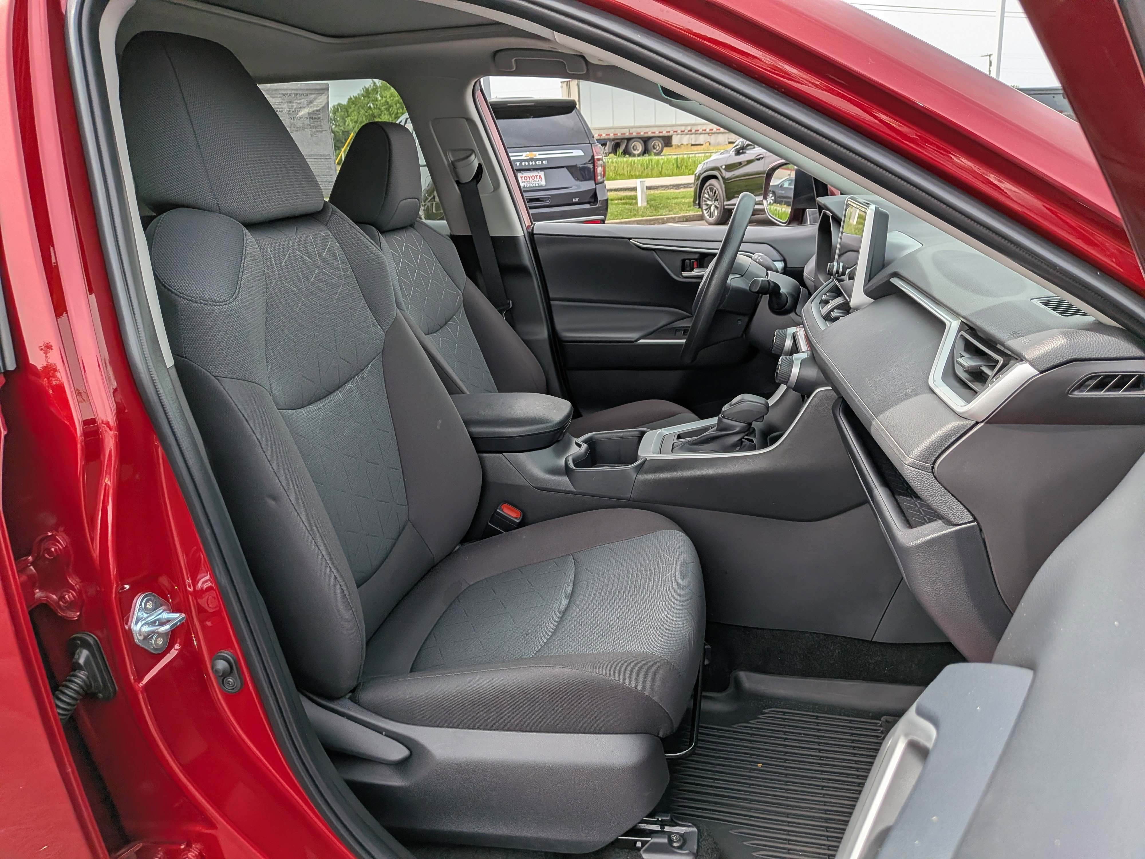 Certified 2025 Toyota RAV4 XLE w/ Convenience Package FWD image 26