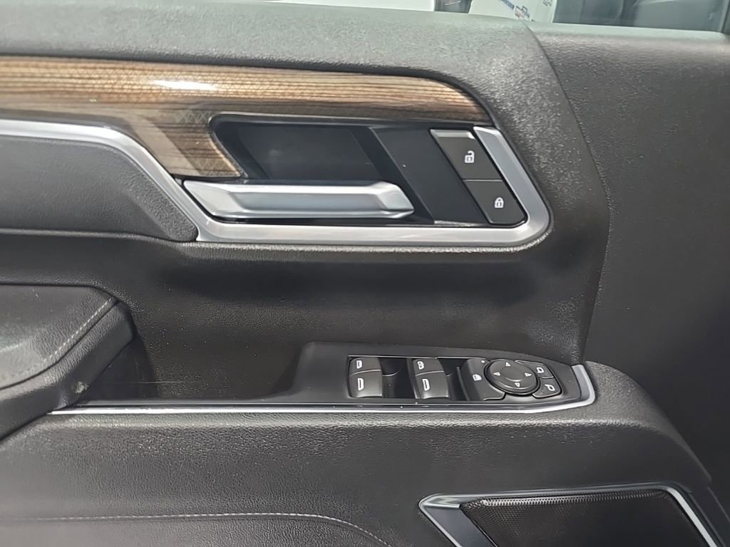 Used 2025 Chevrolet Silverado 2500 LT w/ Convenience Package image 14