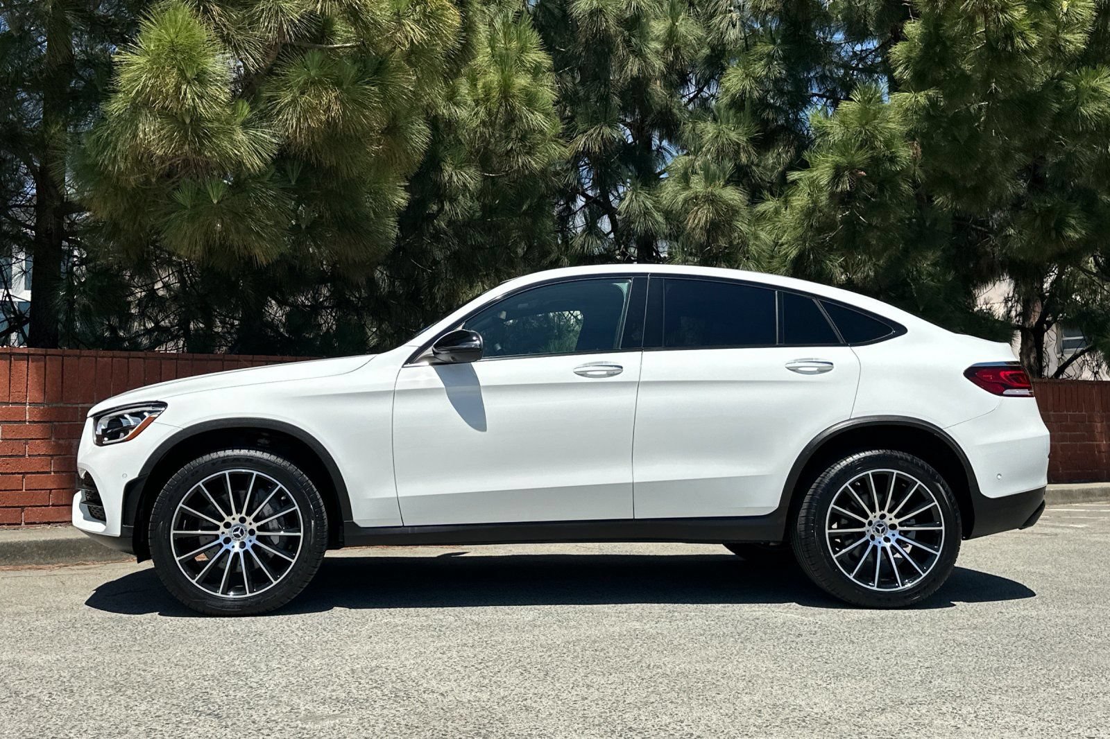 Certified 2023 Mercedes-Benz GLC 300 4MATIC Coupe image 8