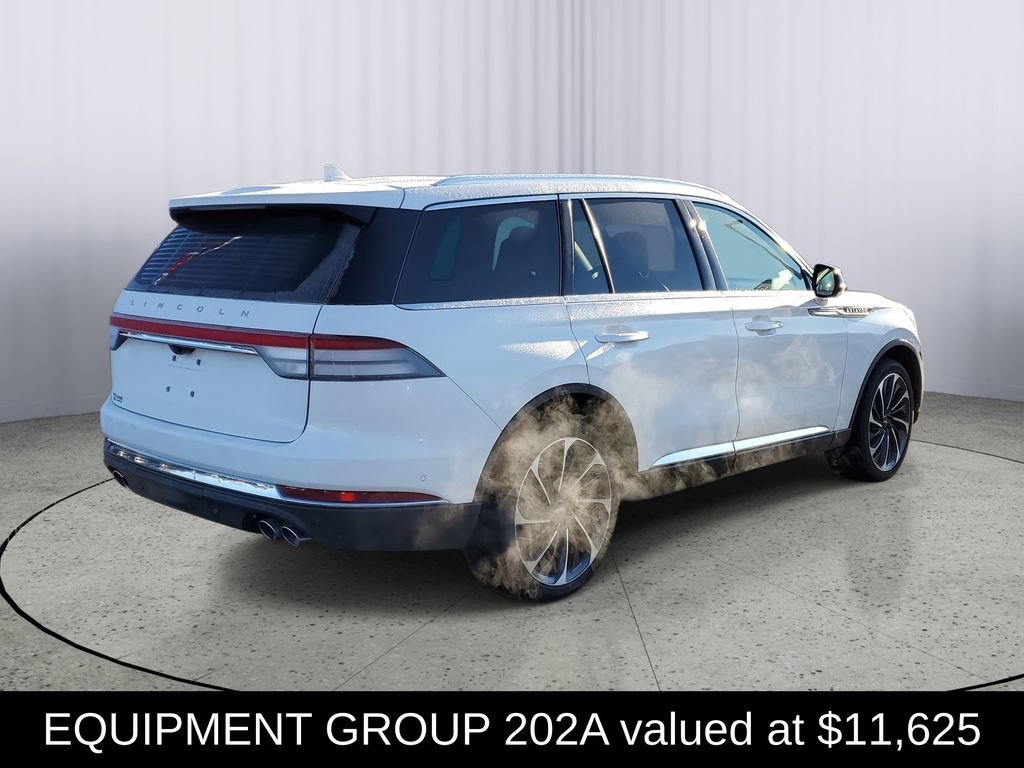 Used 2020 Lincoln Aviator Reserve w/ Equipment Group 202A image 3
