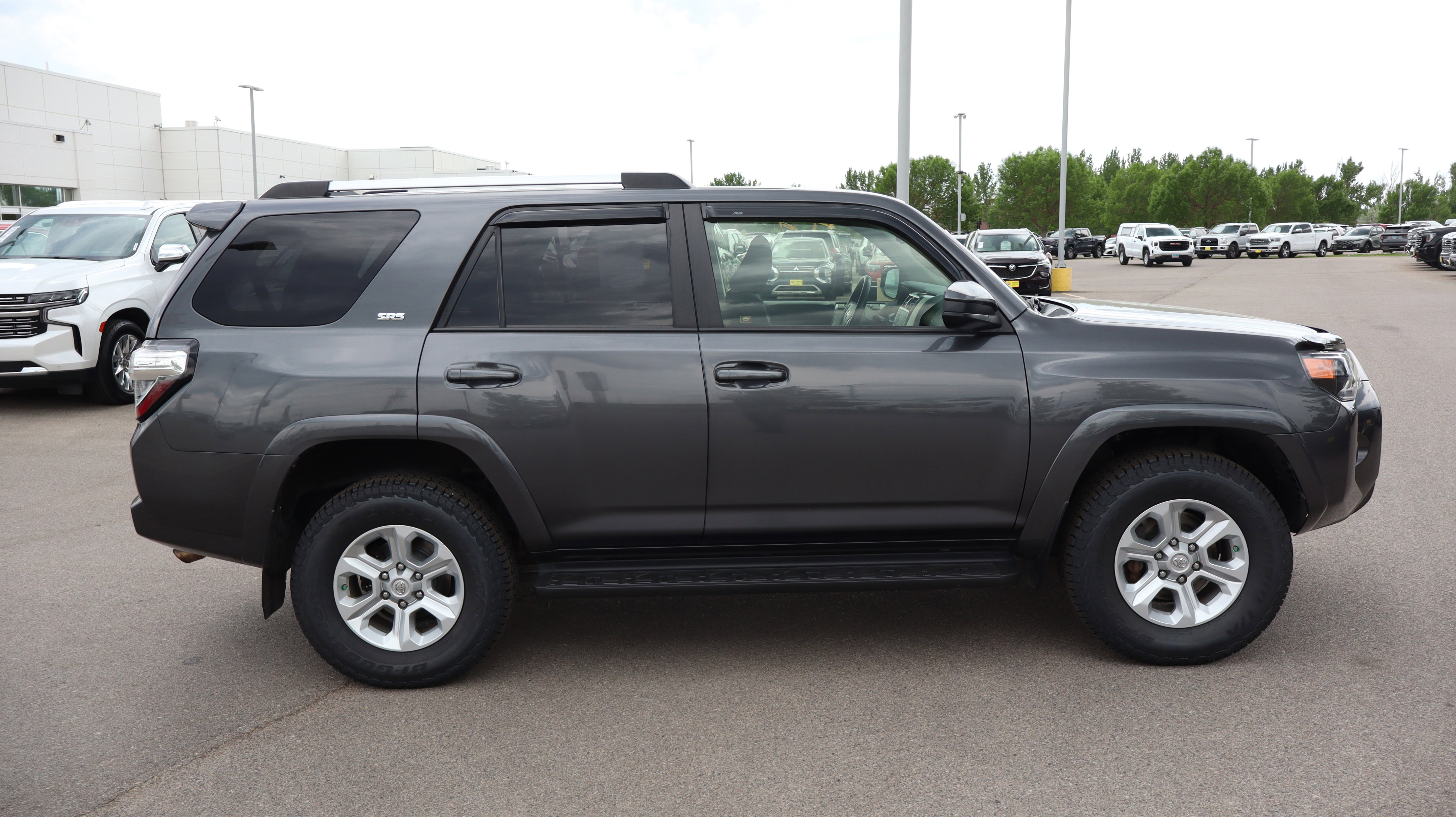 Used 2020 Toyota 4Runner SR5 AWD/4WD image 8