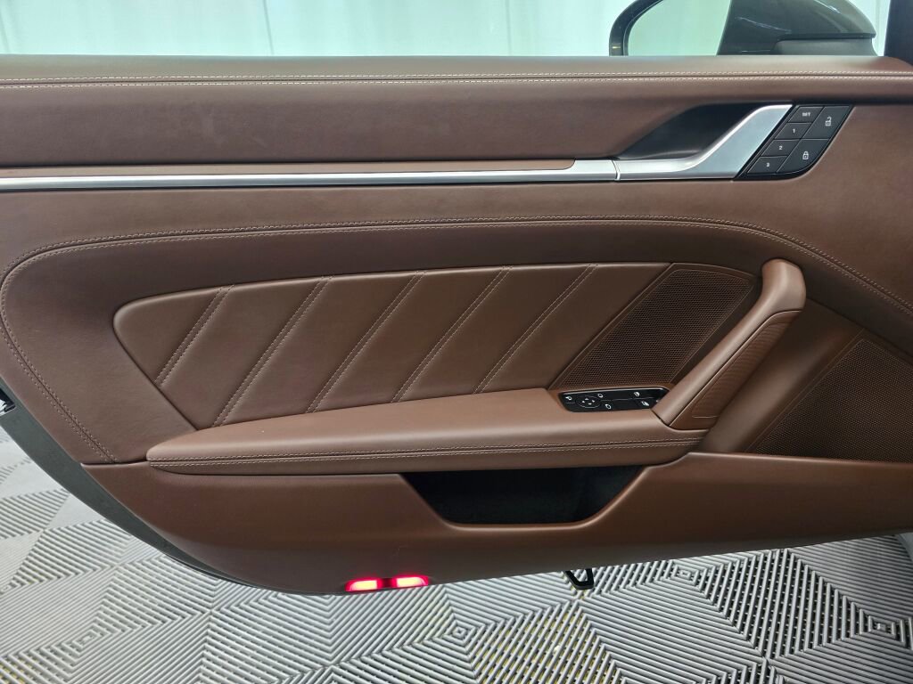 Certified 2022 Porsche 911 Turbo image 33