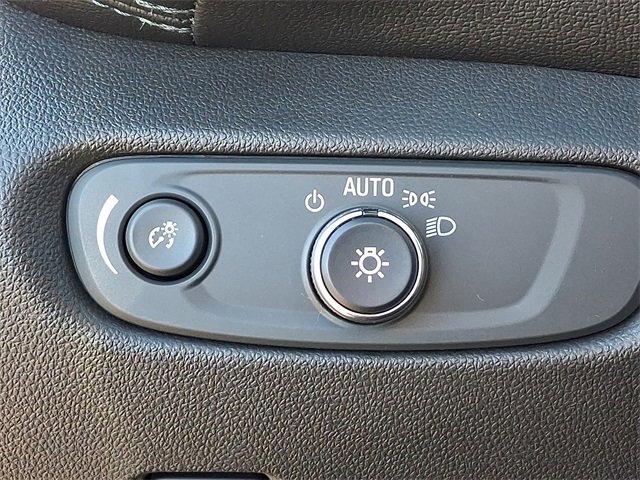 Used 2019 Chevrolet Blazer LT w/ Sun and Wheels Package image 26