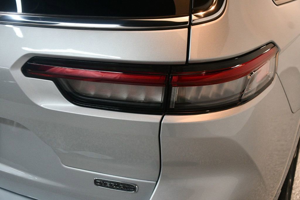 Used 2021 Jeep Grand Cherokee L Overland w/ Luxury Tech Group IV image 16