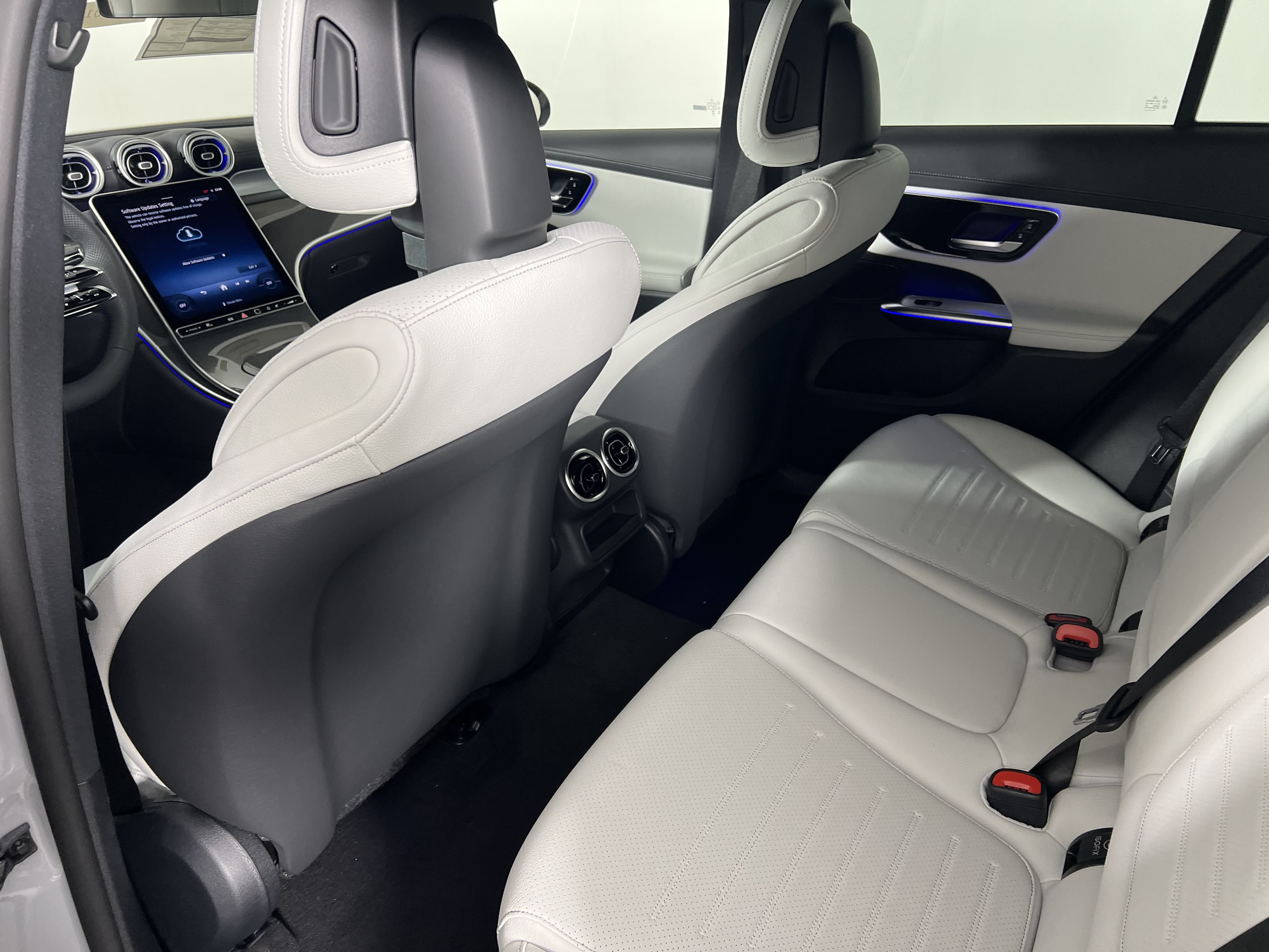 New 2027 Mercedes-Benz GLC 300 4MATIC image 19