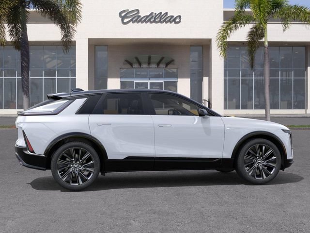 New 2026 Cadillac Lyriq Signature Sport AWD/4WD image 5