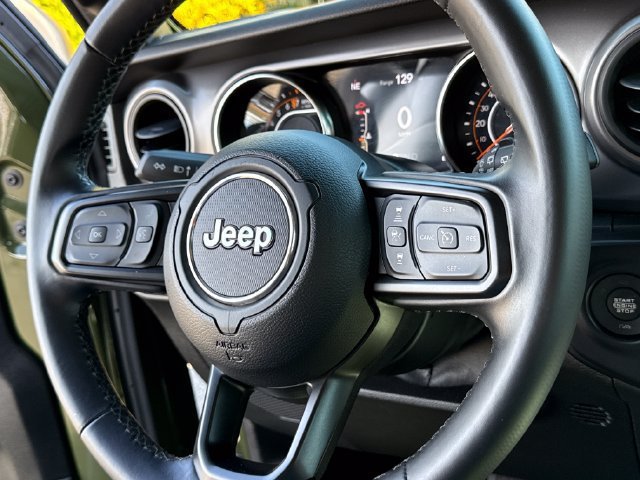 Used 2021 Jeep Wrangler Sport AWD/4WD image 14