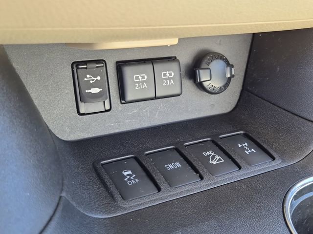 Used 2017 Toyota Highlander Limited image 31