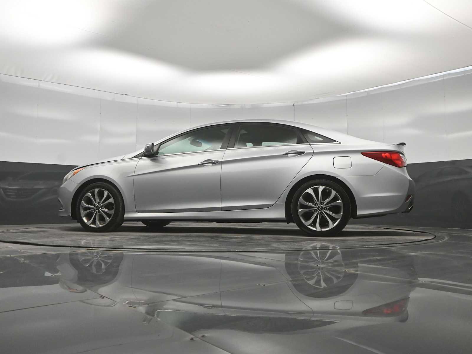 Used 2014 Hyundai Sonata SE w/ Premium Package 03 FWD image 38