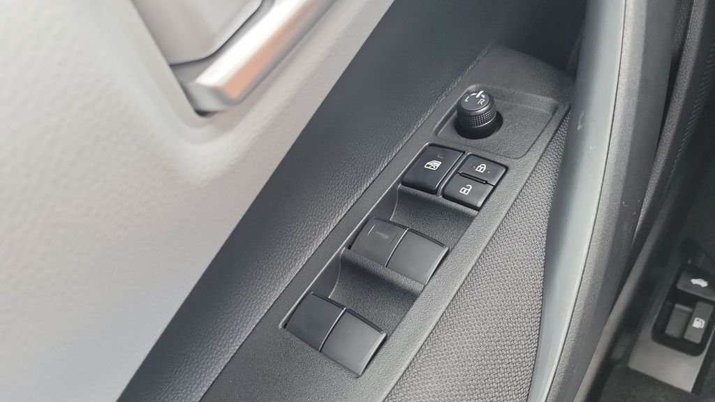 New 2026 Toyota Corolla SE FWD image 19