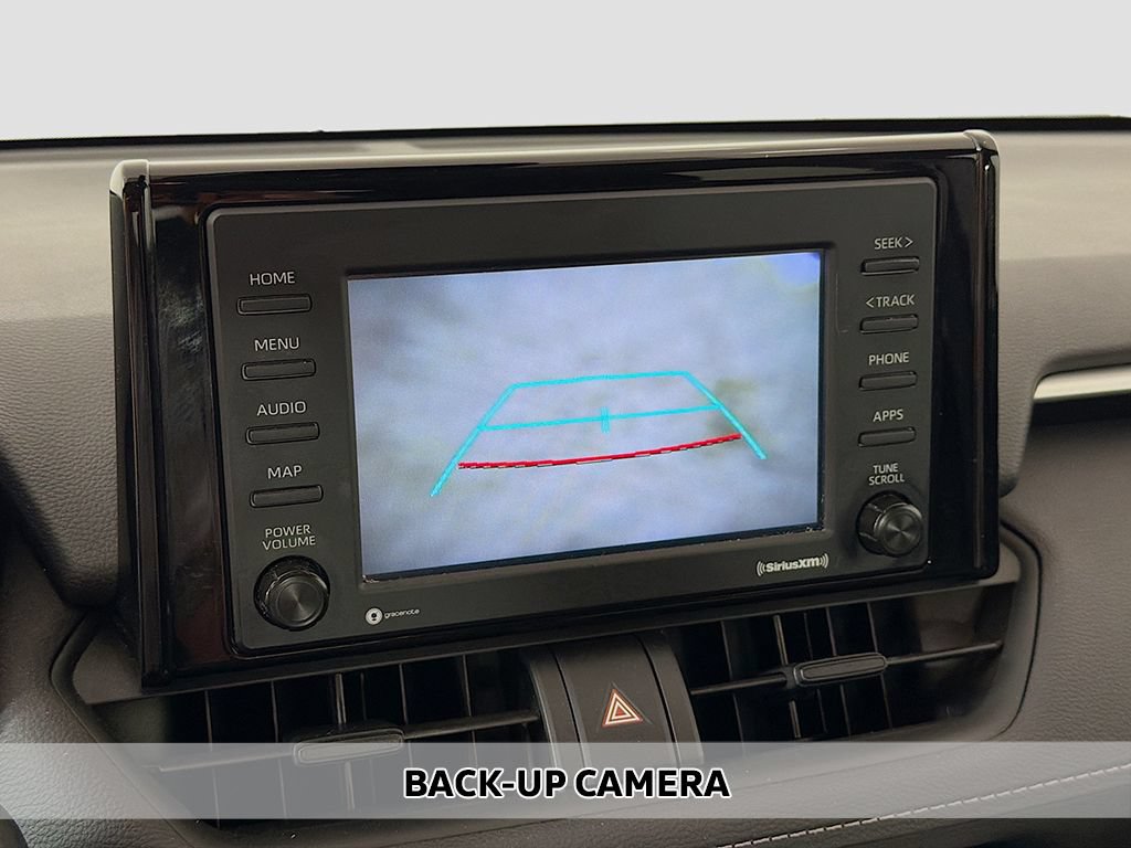 Used 2021 Toyota RAV4 LE AWD/4WD image 4
