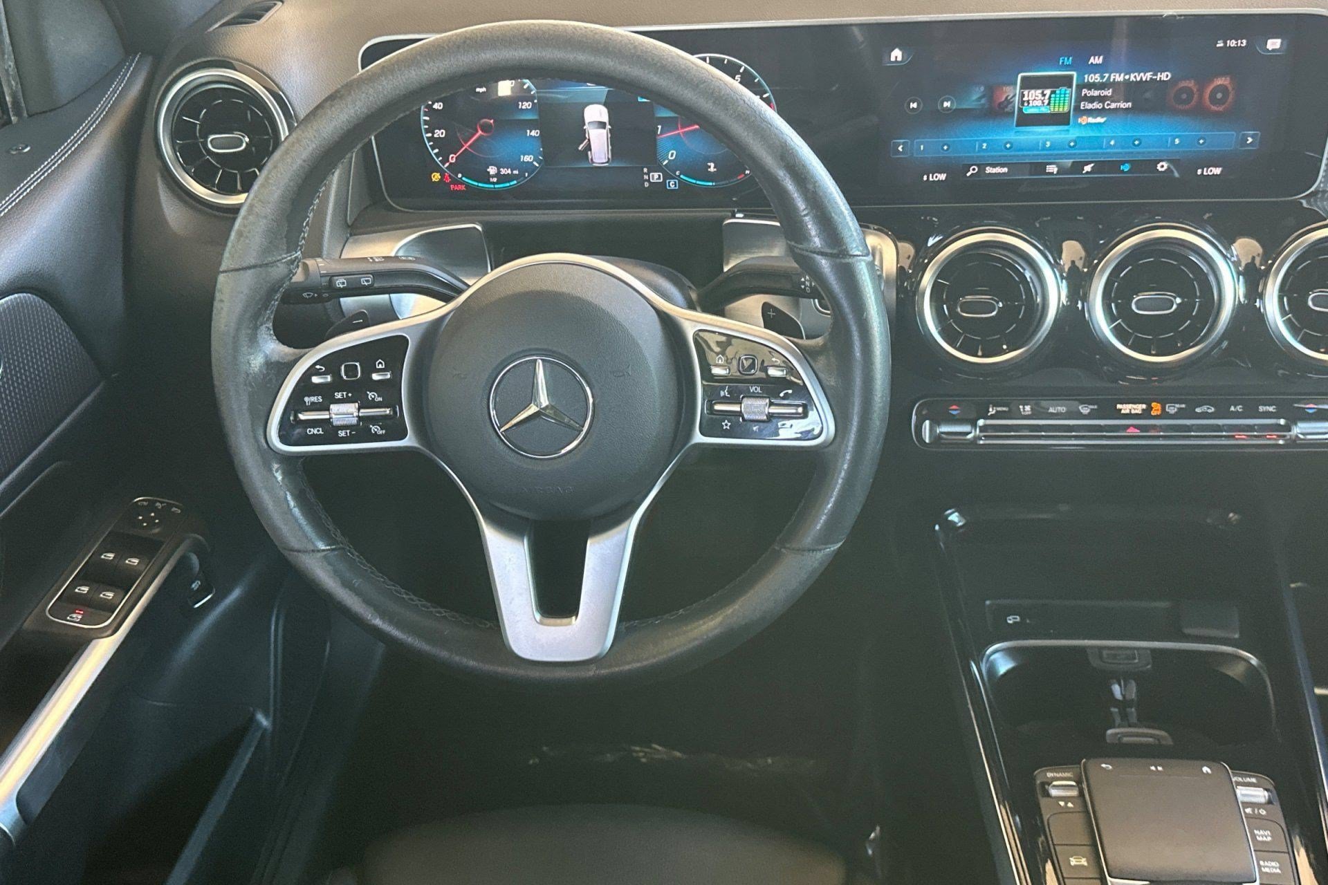 Used 2021 Mercedes-Benz GLB 250 4MATIC image 29