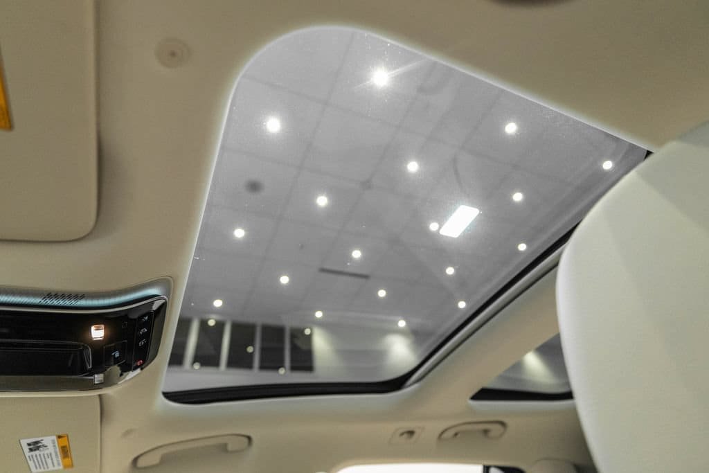 Used 2025 Mercedes-Benz E 450 4MATIC All-Terrain Wagon image 23