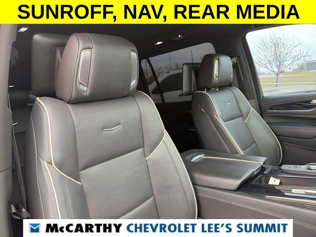Used 2023 Cadillac Escalade ESV Sport w/ LPO, ONYX Package image 34