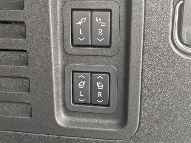 Used 2025 Buick Enclave Sport Touring w/ Power Package image 14