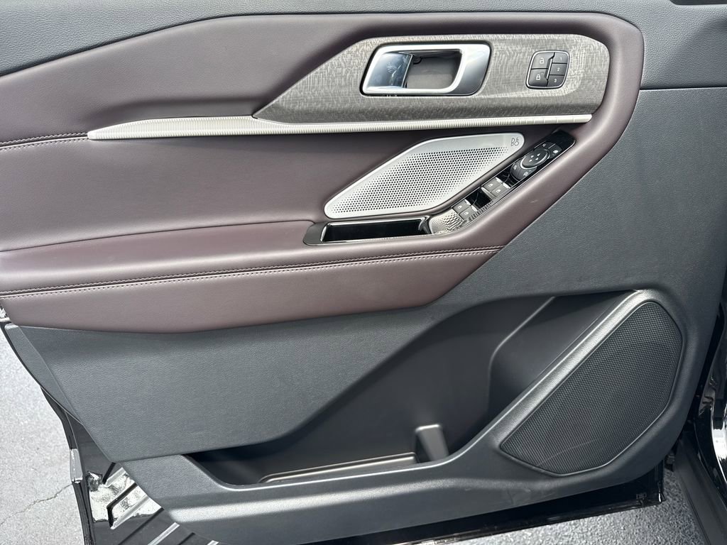 New 2026 Ford Explorer Platinum RWD image 17