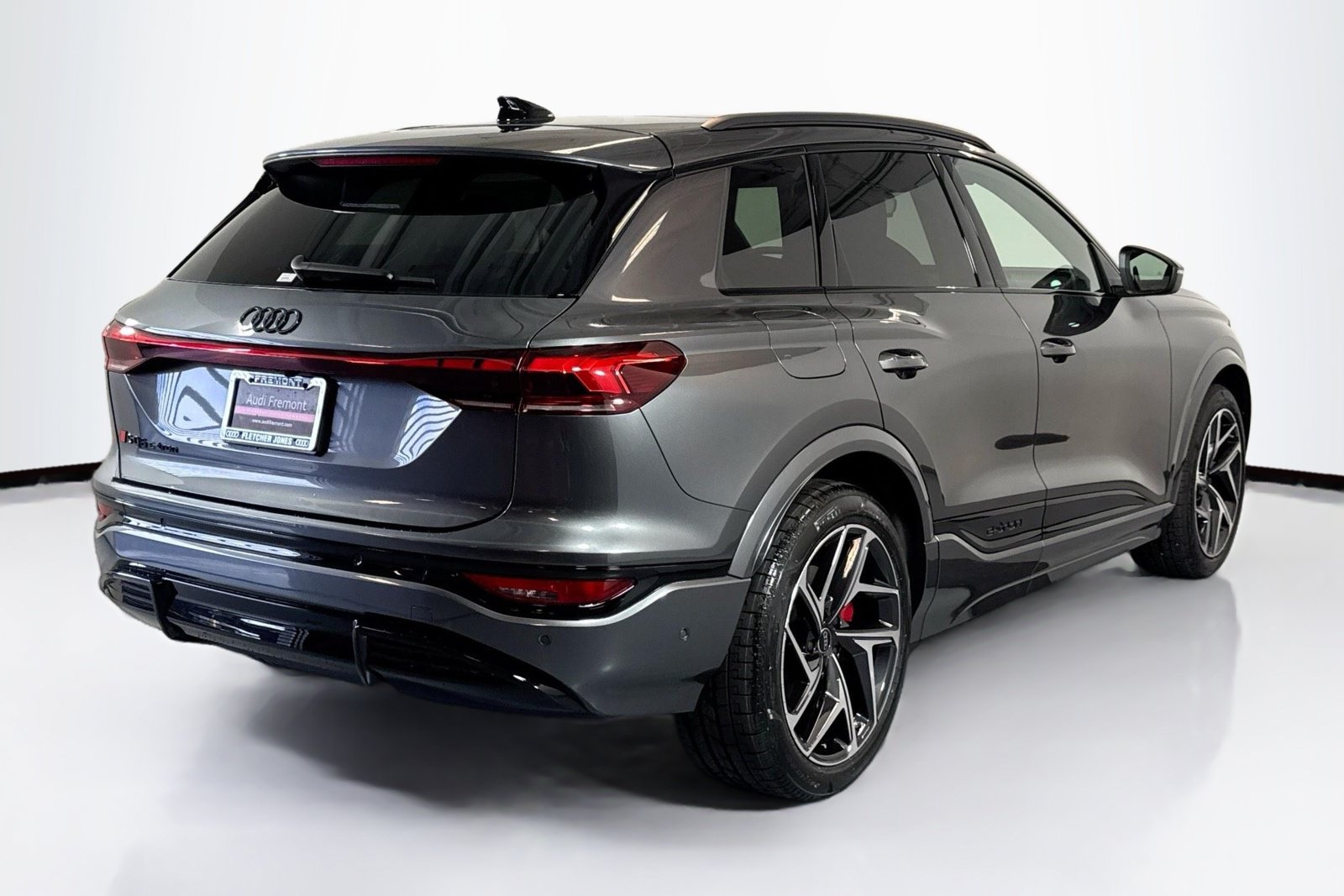 New 2027 Audi SQ6 e-tron Premium Plus AWD/4WD image 5