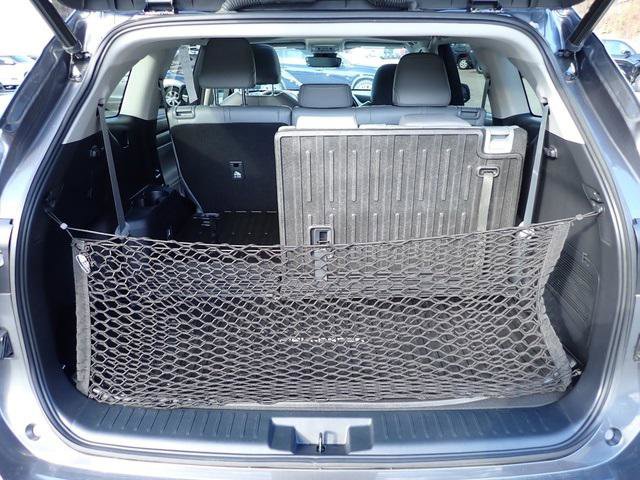 Certified 2023 Toyota Highlander XLE image 6