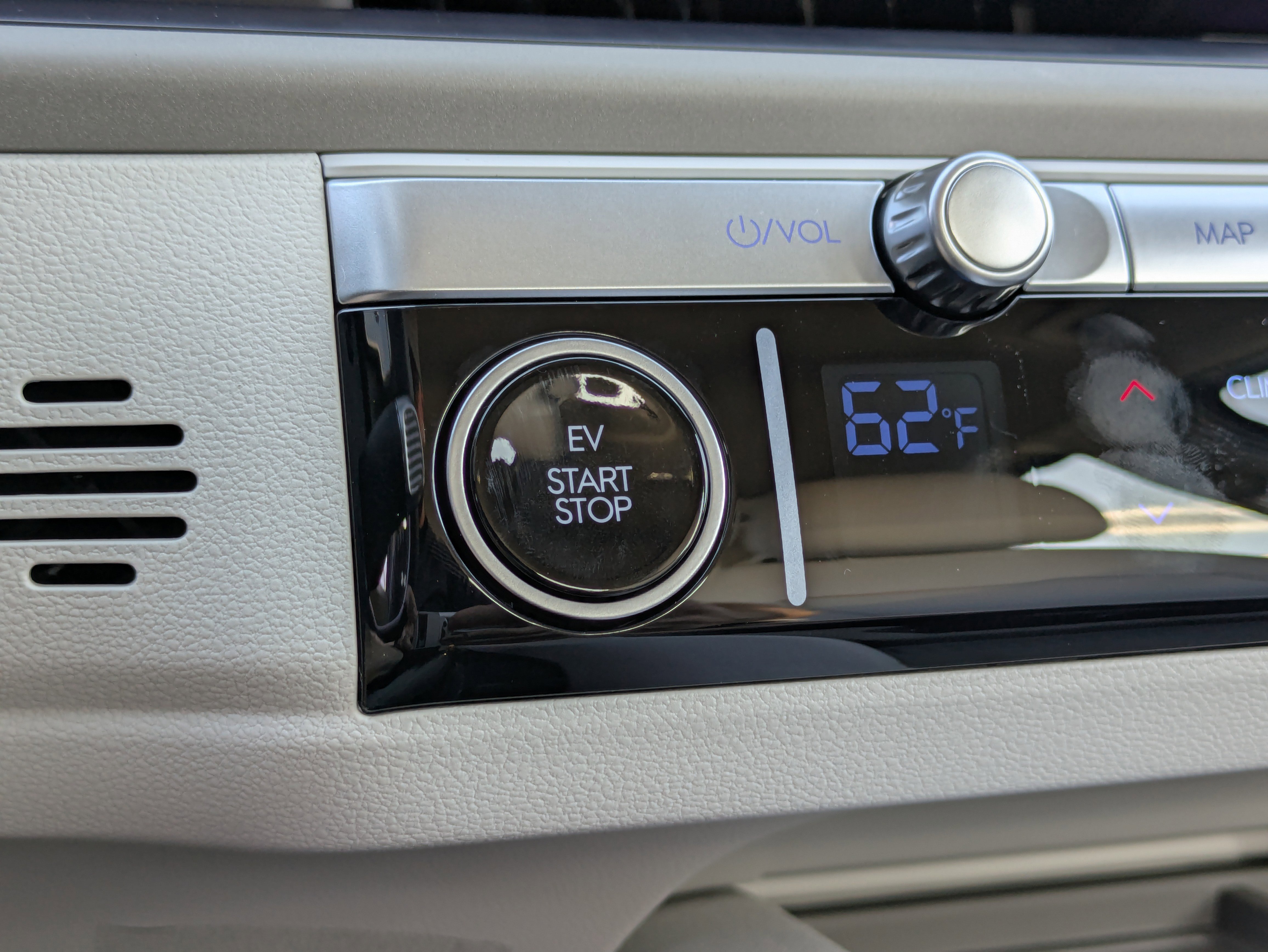 New 2025 Hyundai Ioniq 6 SEL image 28