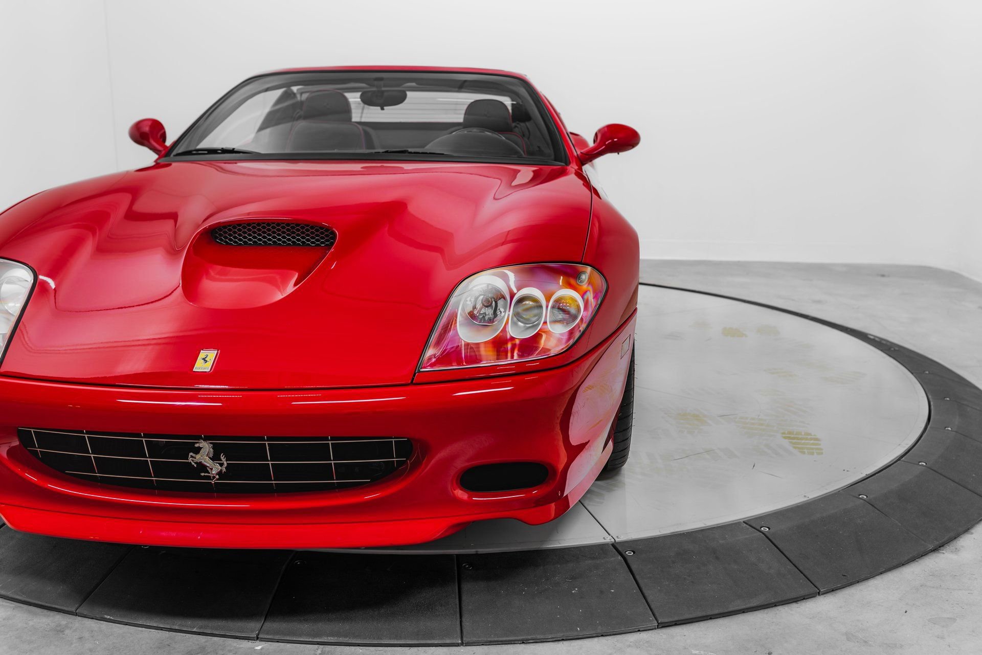 Used 2005 Ferrari 575M Maranello Superamerica RWD image 36