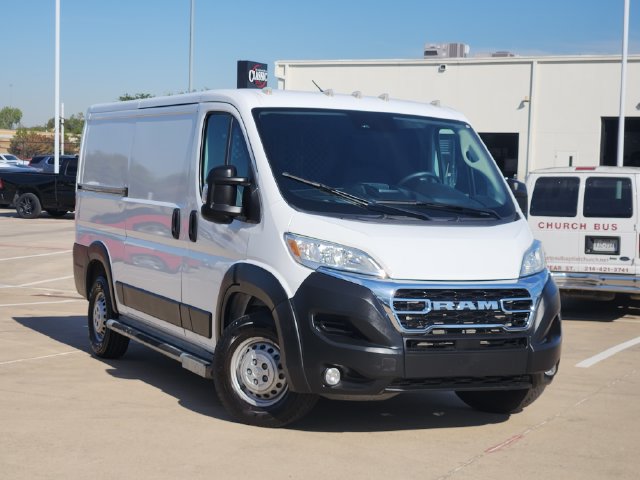 Used 2025 RAM ProMaster 2500 w/ U-Haul Equipment Group FWD image 2