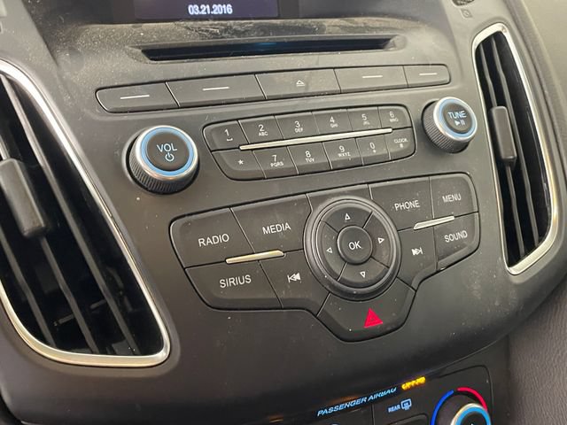 Used 2016 Ford Focus SE w/ Equipment Group 201A FWD image 8