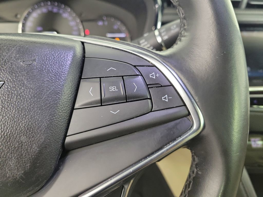 Used 2018 Cadillac XT5 FWD image 22
