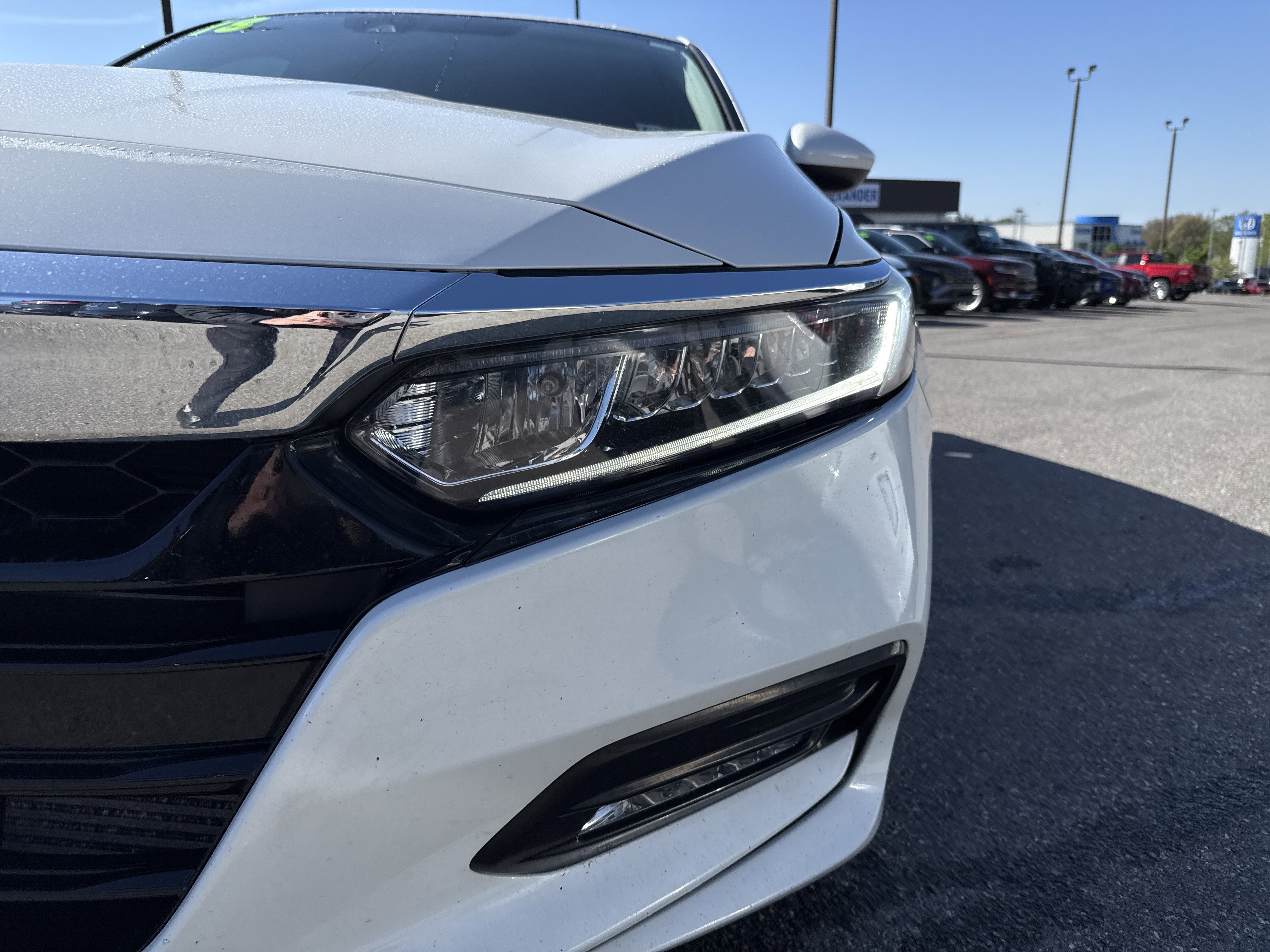 Used 2018 Honda Accord EX image 10