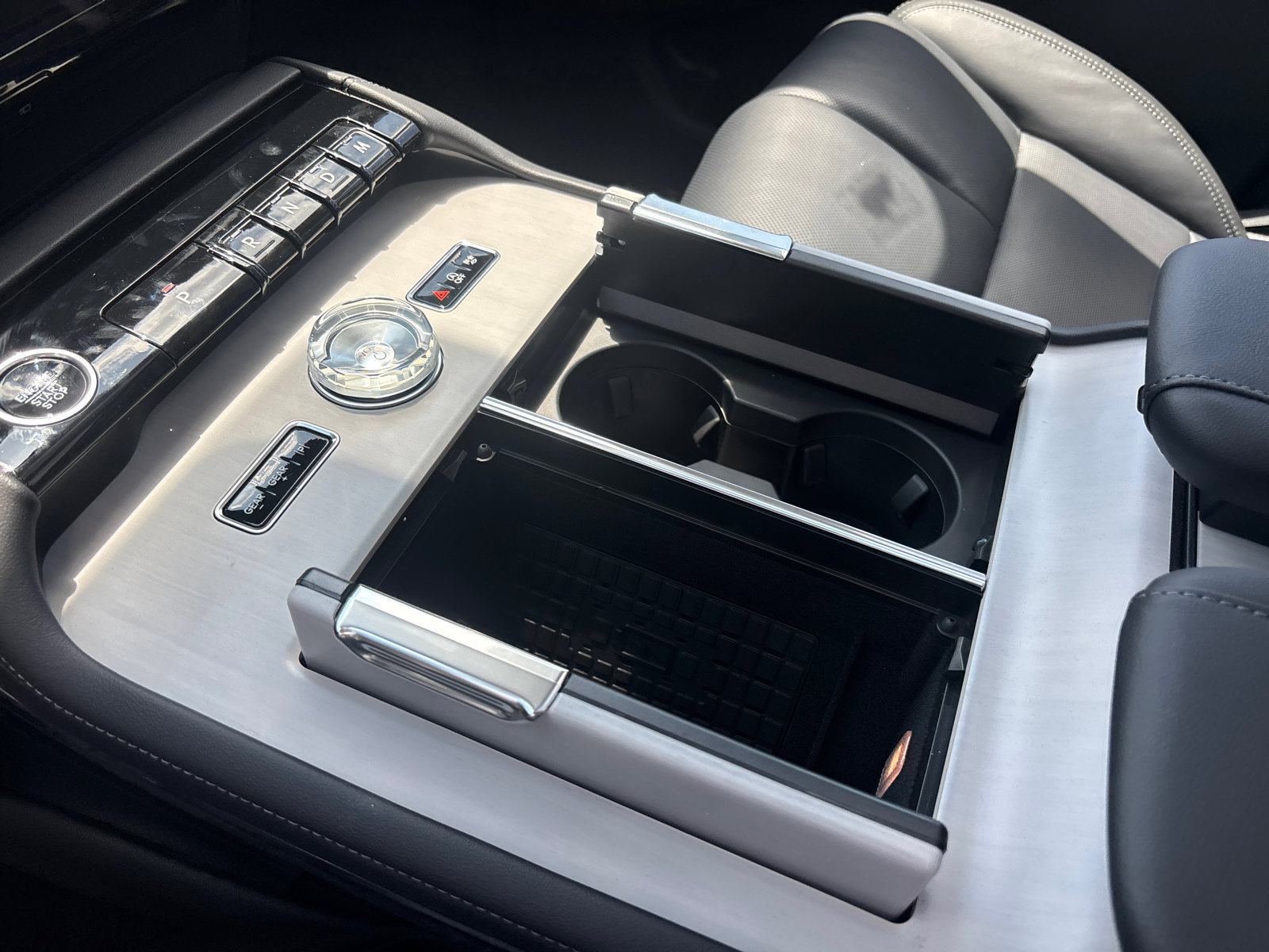 New 2026 Lincoln Navigator L Reserve AWD/4WD image 24
