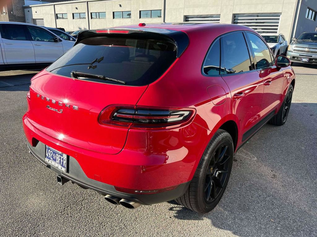 Used 2017 Porsche Macan S image 2