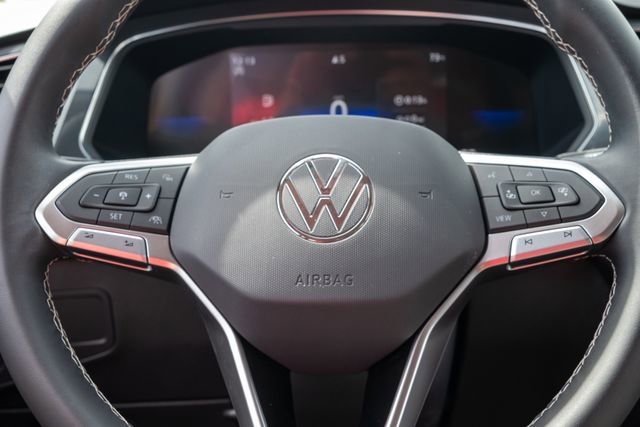 Used 2023 Volkswagen Tiguan SE FWD image 12