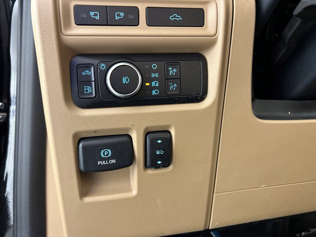 Used 2022 Ford F150 Lariat w/ Equipment Group 501A Mid AWD/4WD image 10