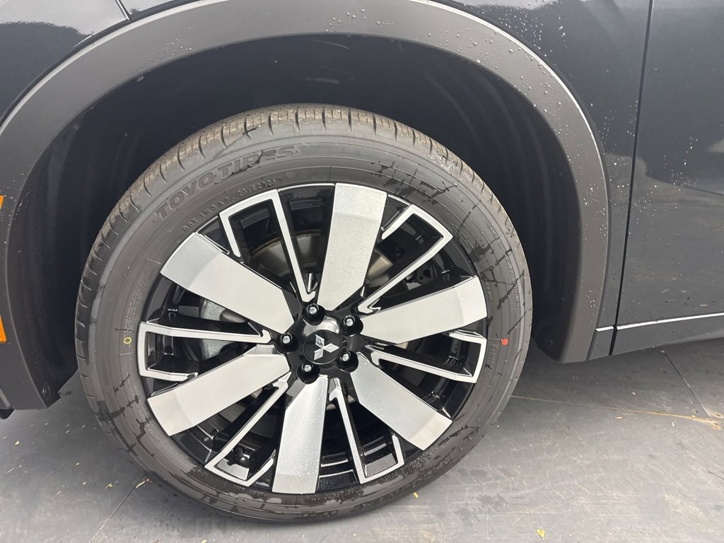 New 2025 Mitsubishi Outlander SEL image 12