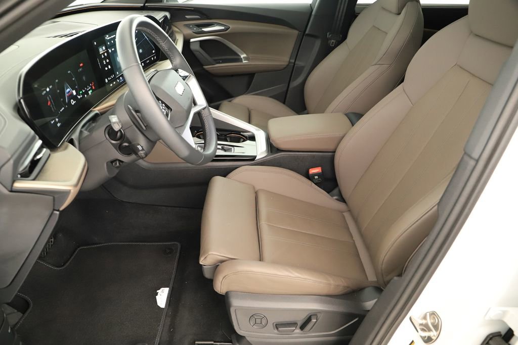 Certified 2025 Audi Q5 Premium Plus w/ Premium Plus image 23