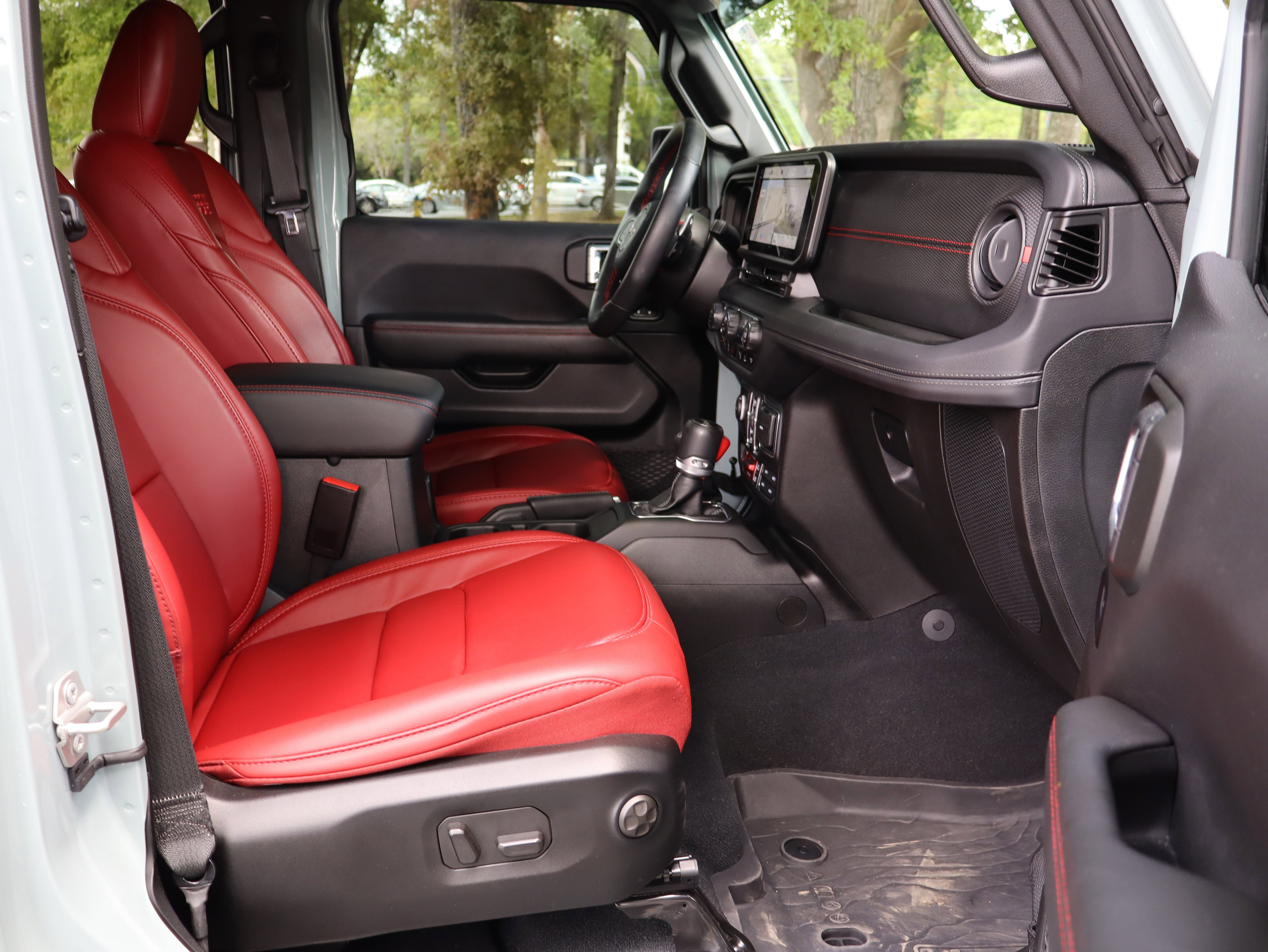 Used 2024 Jeep Wrangler Unlimited Rubicon 392 AWD/4WD image 32