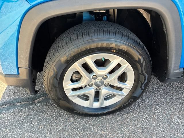 Used 2018 Jeep Compass Sport w/ Tech Group FWD image 17