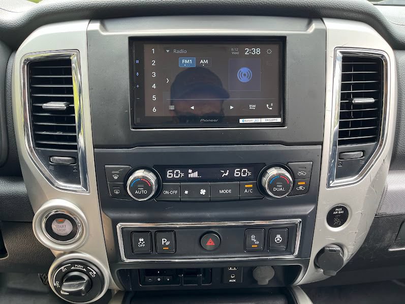 Used 2018 Nissan Titan PRO-4X w/ Pro-4x Convenience Package AWD/4WD image 17