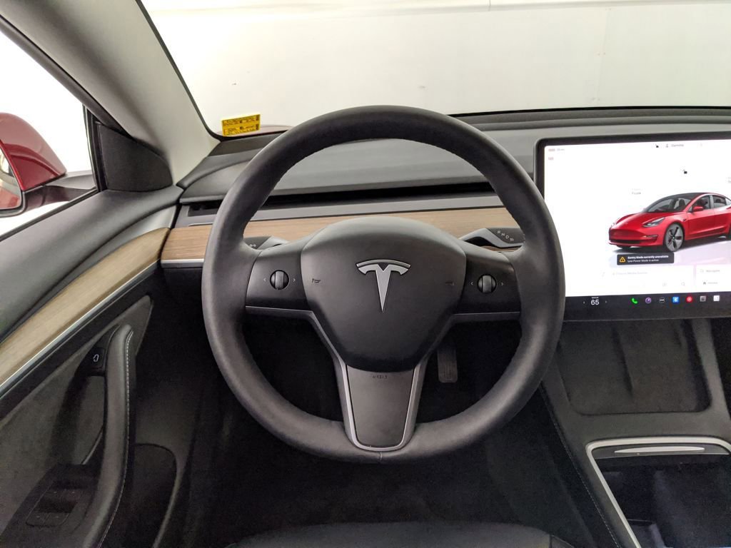 Used 2023 Tesla Model 3 Standard Range image 9