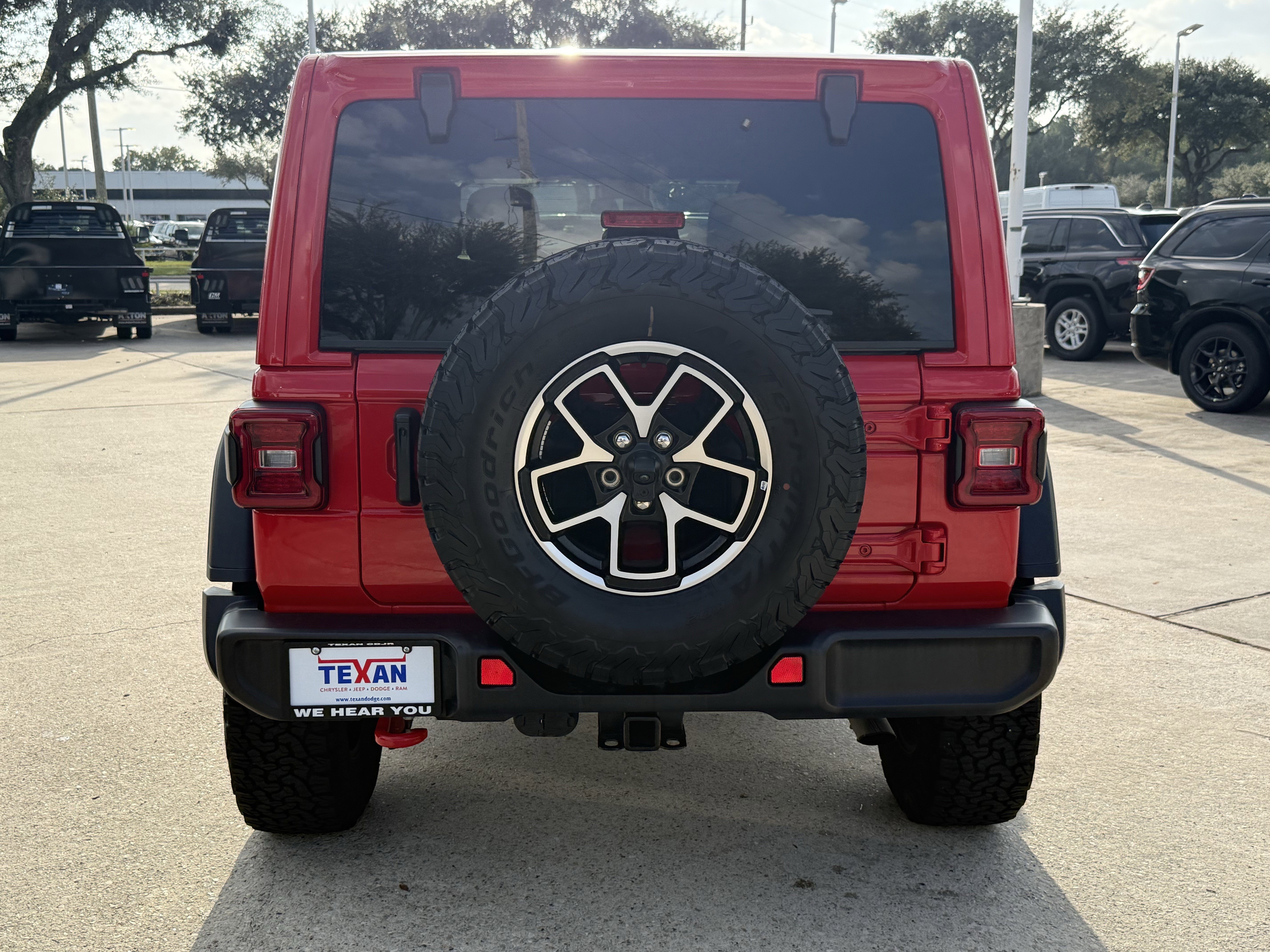 Used 2025 Jeep Wrangler Unlimited Rubicon image 6