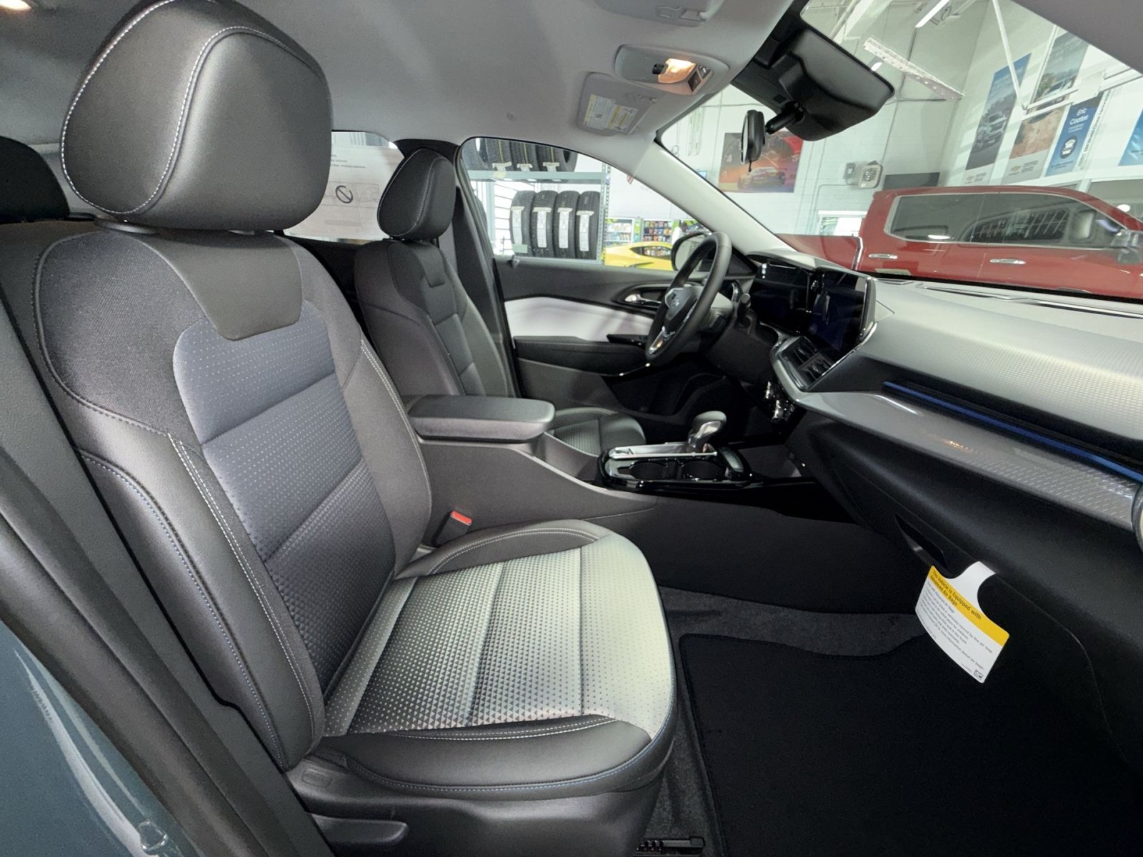 New 2026 Chevrolet Trax LT w/ Driver Confidence Package FWD image 27